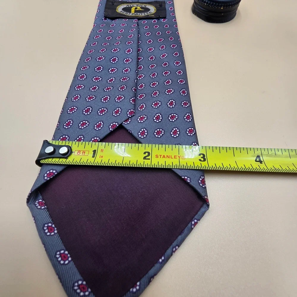 Bert Pulitzer Mens Silk Tie Blue Red Medallion Geometric Pattern Classic Formal
